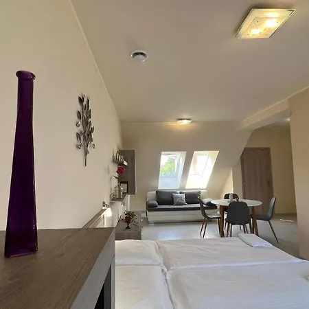 Gardencity Apartmanhaz Gyor Exterior photo