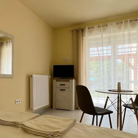 Gardencity Apartmanhaz Gyor Exterior photo