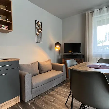Gardencity Apartmanhaz Gyor Exterior photo