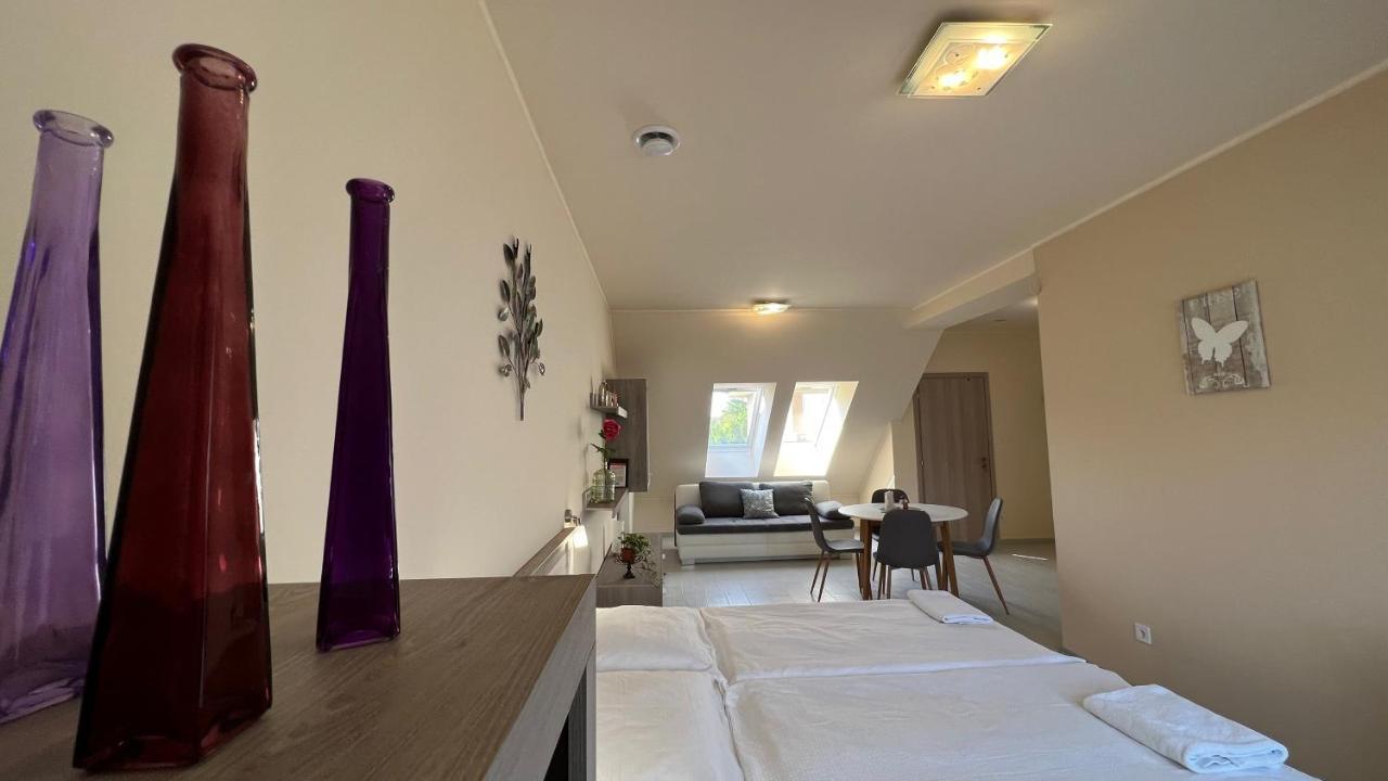 Apartment Gardencity Apartmanhaz Gyor