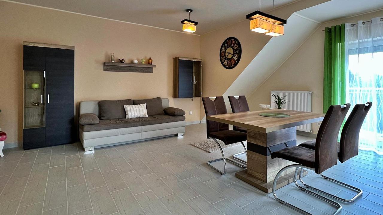 Gardencity Apartmanhaz Apartment *